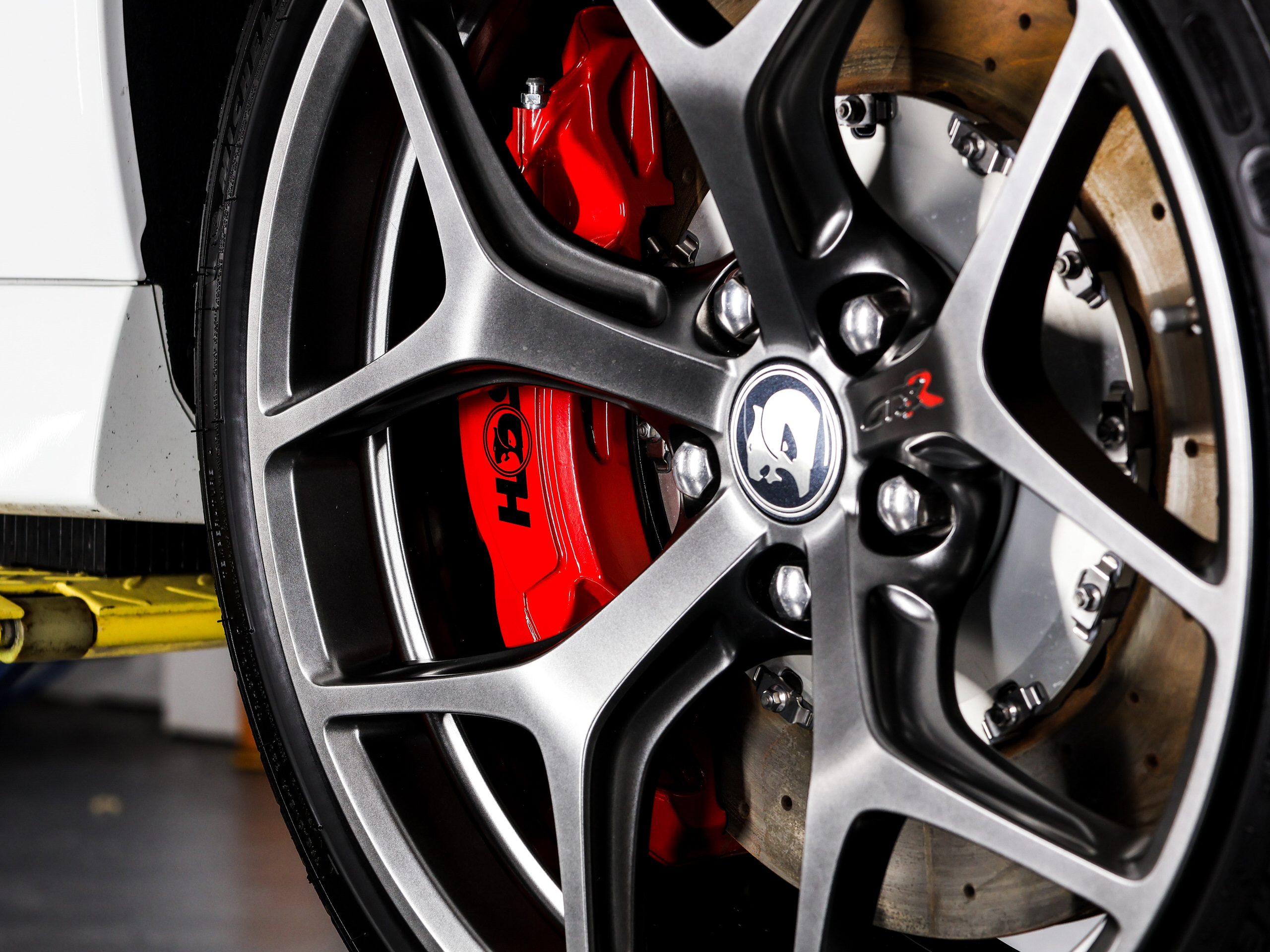 Wheels-Off Detailing